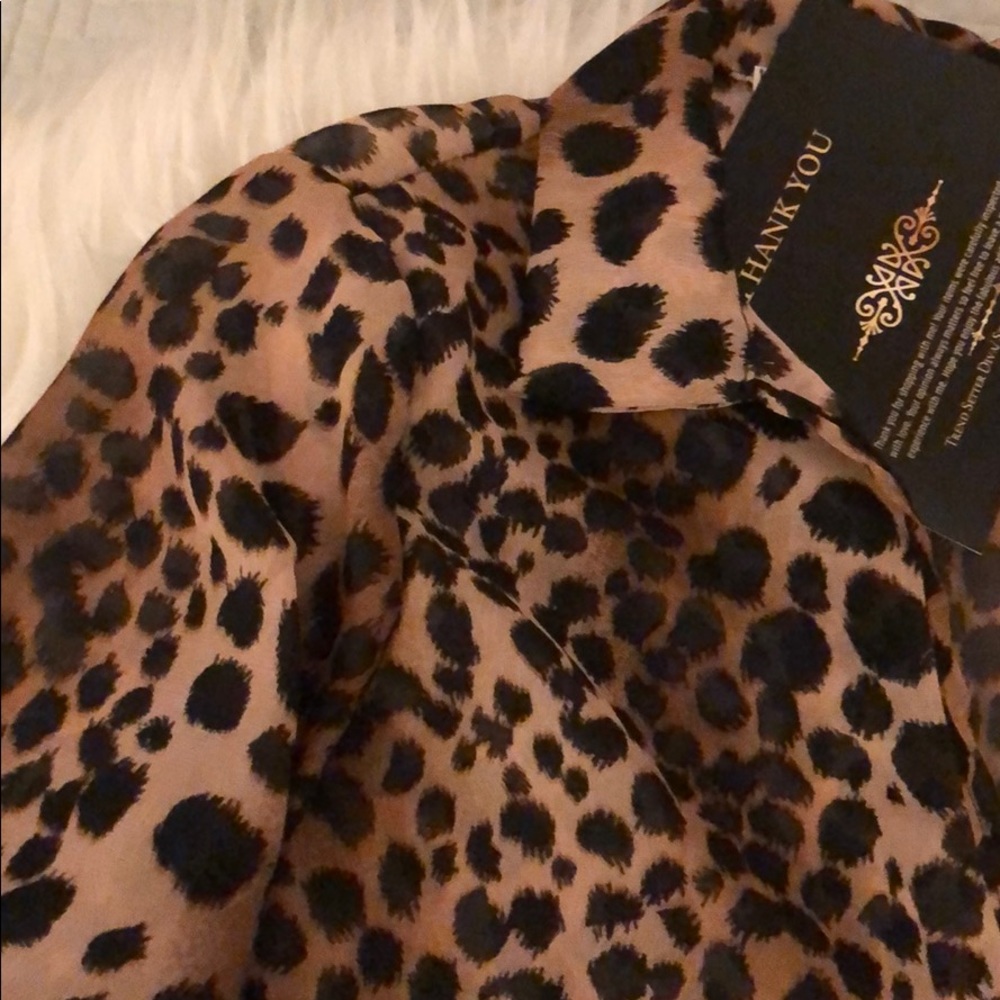 BROWN LEOPARD TIE FRONT TOP - Picture 3 of 6